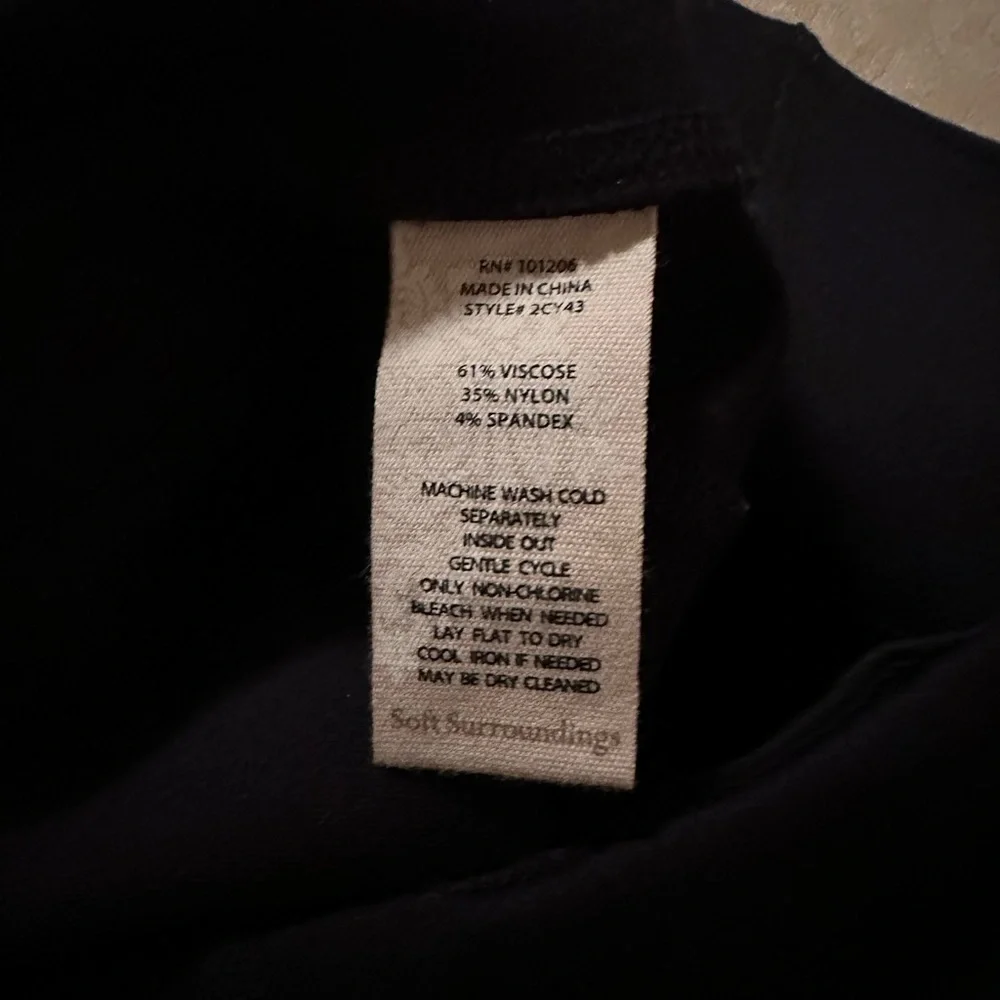 Soft Surroundings Small Athletic Black High Rise Leggings with Pockets Comfy